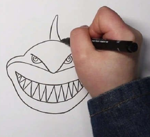 怎样画凶猛的巨齿鲨图片